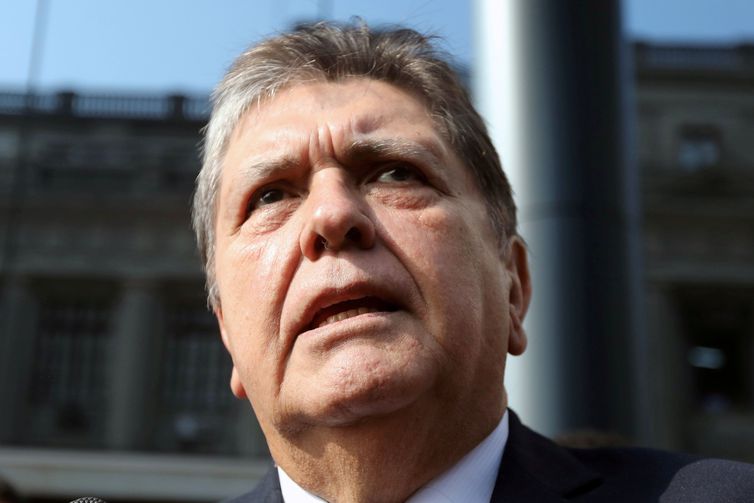 2019-04-17t124337z_839666148_rc1e28f042d0_rtrmadp_3_peru-corruption-garcia
