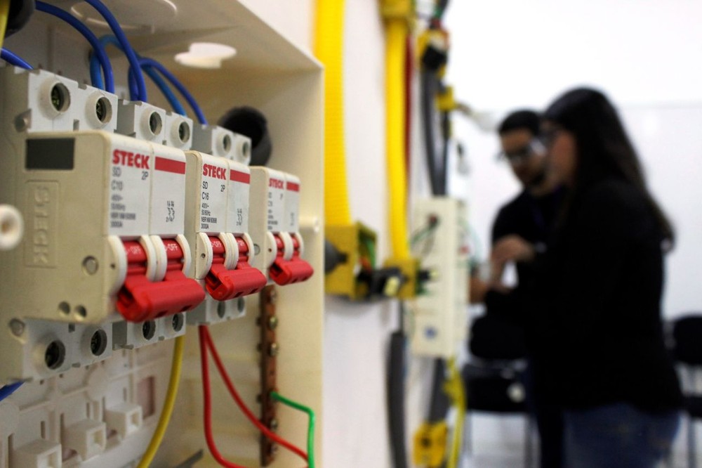 curso-de-eletricista-tem-como-foco-a-instacao-residencial