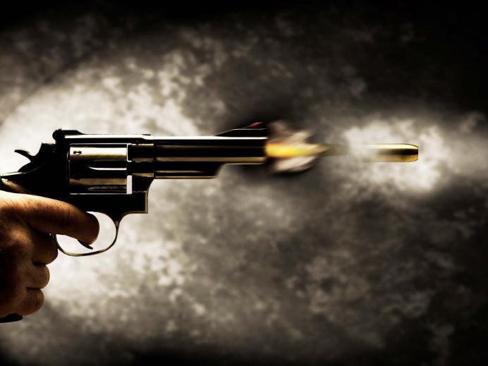 disparando-el-revolver1