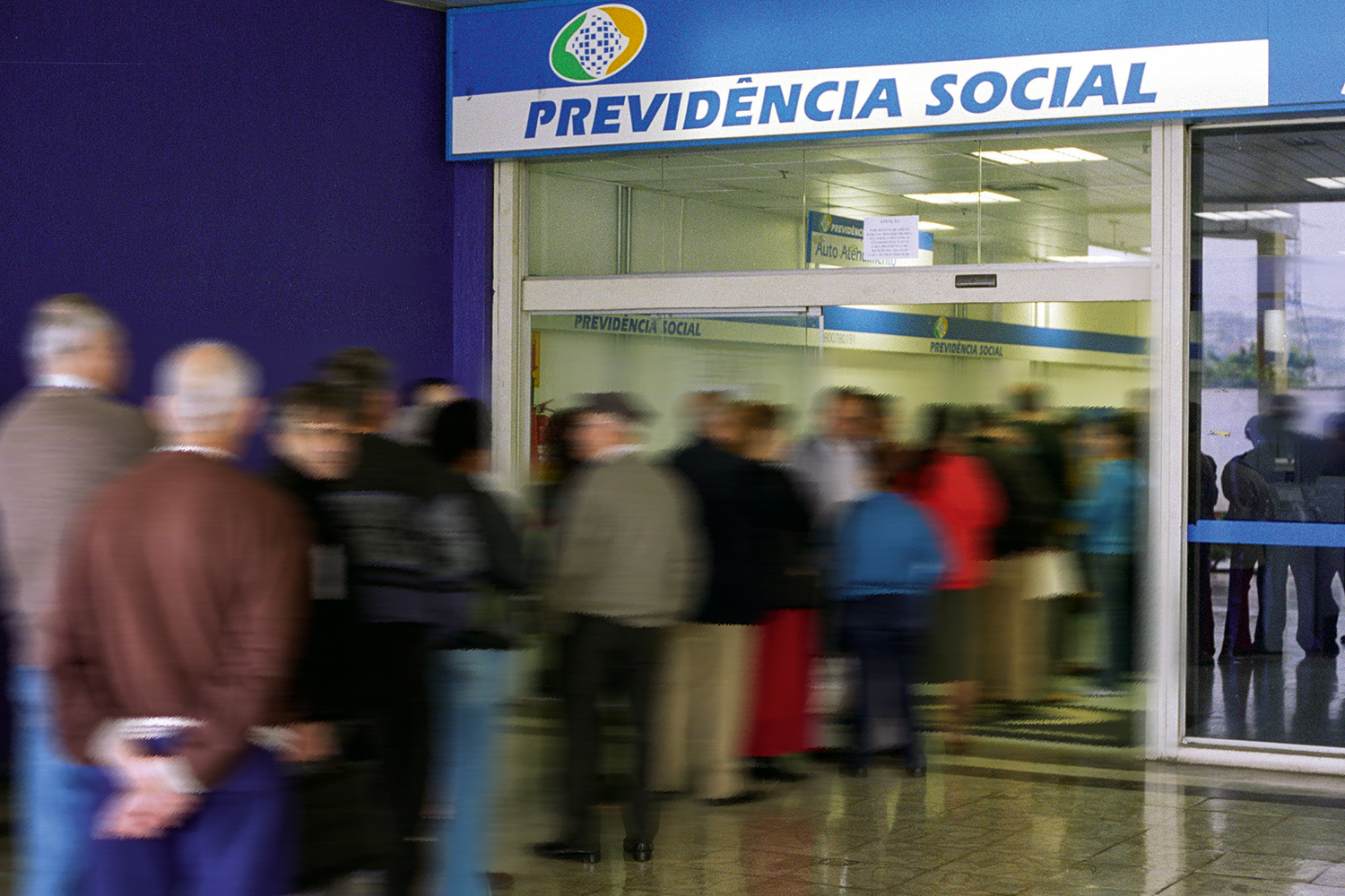 Fila em posto do INSS