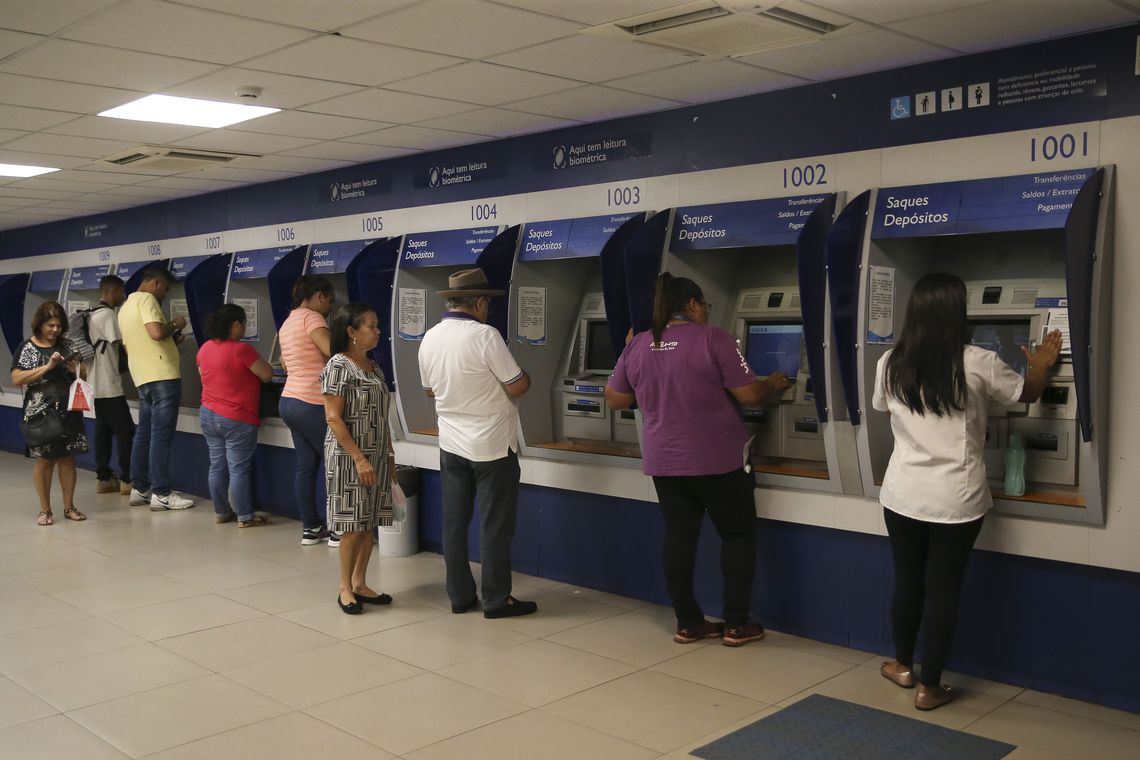 Agências da Caixa abrirão neste sábado para saque do FGTS