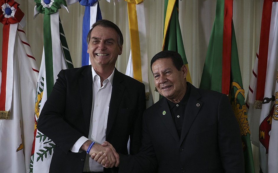 MORAO E BOLSONARO