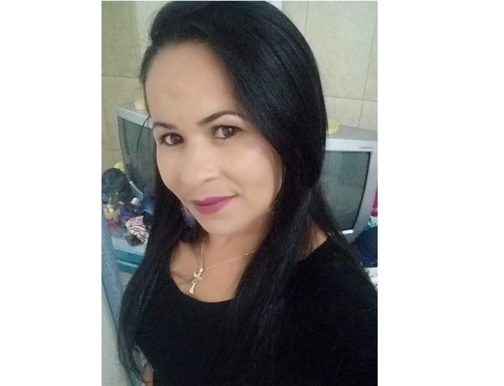 mulher EM SALOA