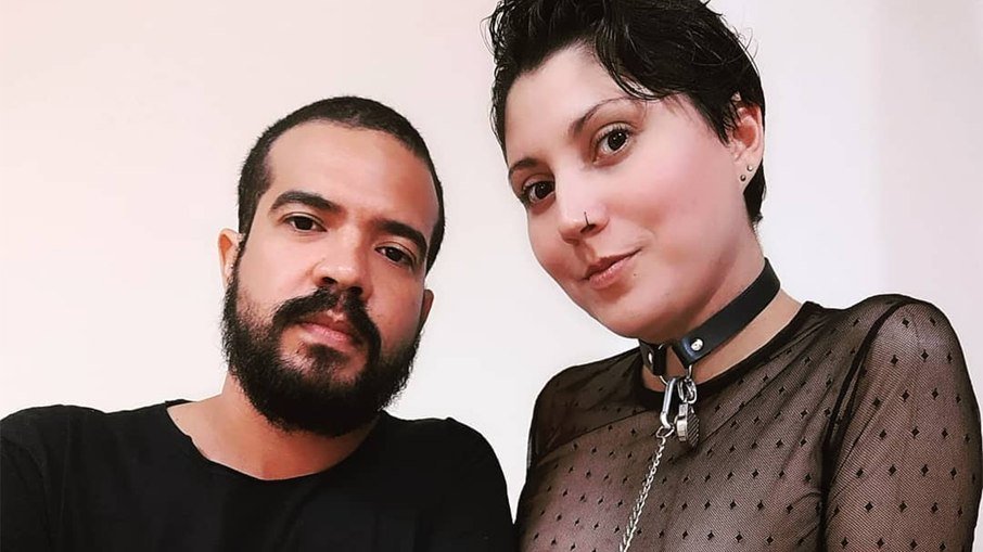 Mulher-aluga-o-marido-para-servicos-sexuais