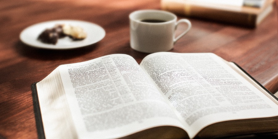 biblia-abertajpg13021102549pm
