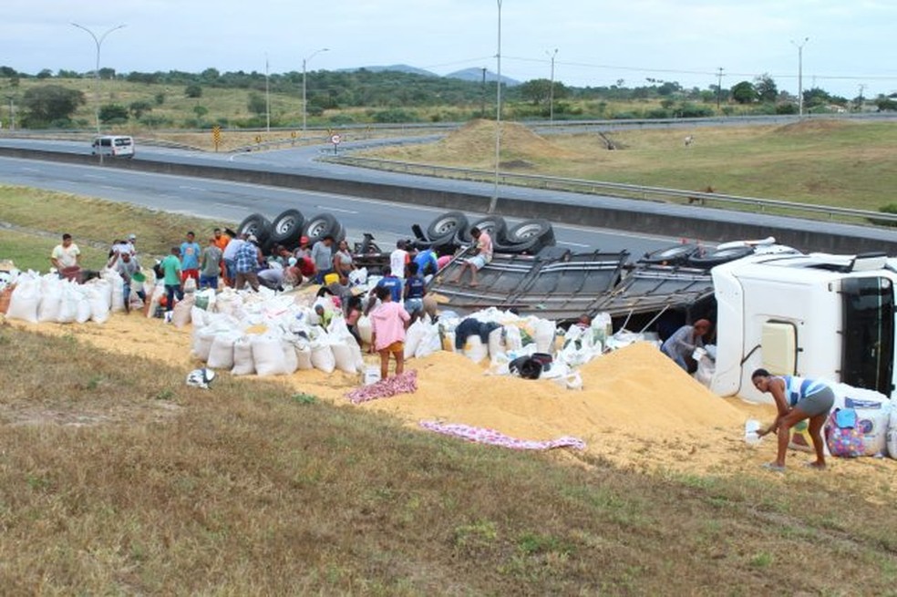 acidente feira ba