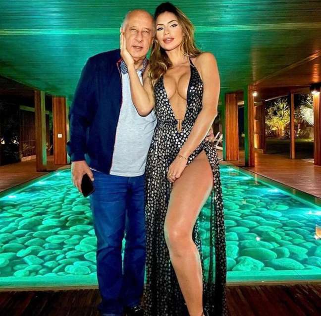 Ex-presidente-da-CBF-namora-com-apresentadora-50-anos-mais-nova