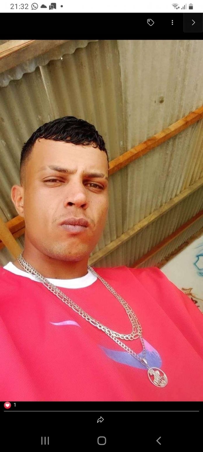 camisa rosa