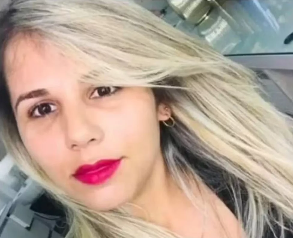 batom vervelho WhatsApp-Image-2023-12-29-at-09.00.01-jpeg